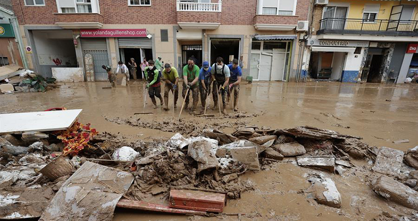 What went wrong during the floods in Valencia?